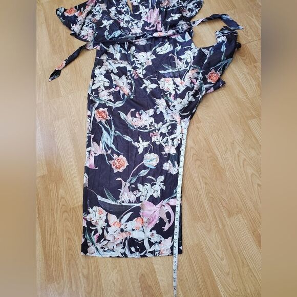 🔆 CITY CHIC 🔆 Floral Satin Cropped Jumpsuit - [size 18 in Black] - Picture 11 of 14